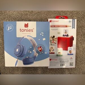 Tonies Headphones & The Questioneers Audiobooks